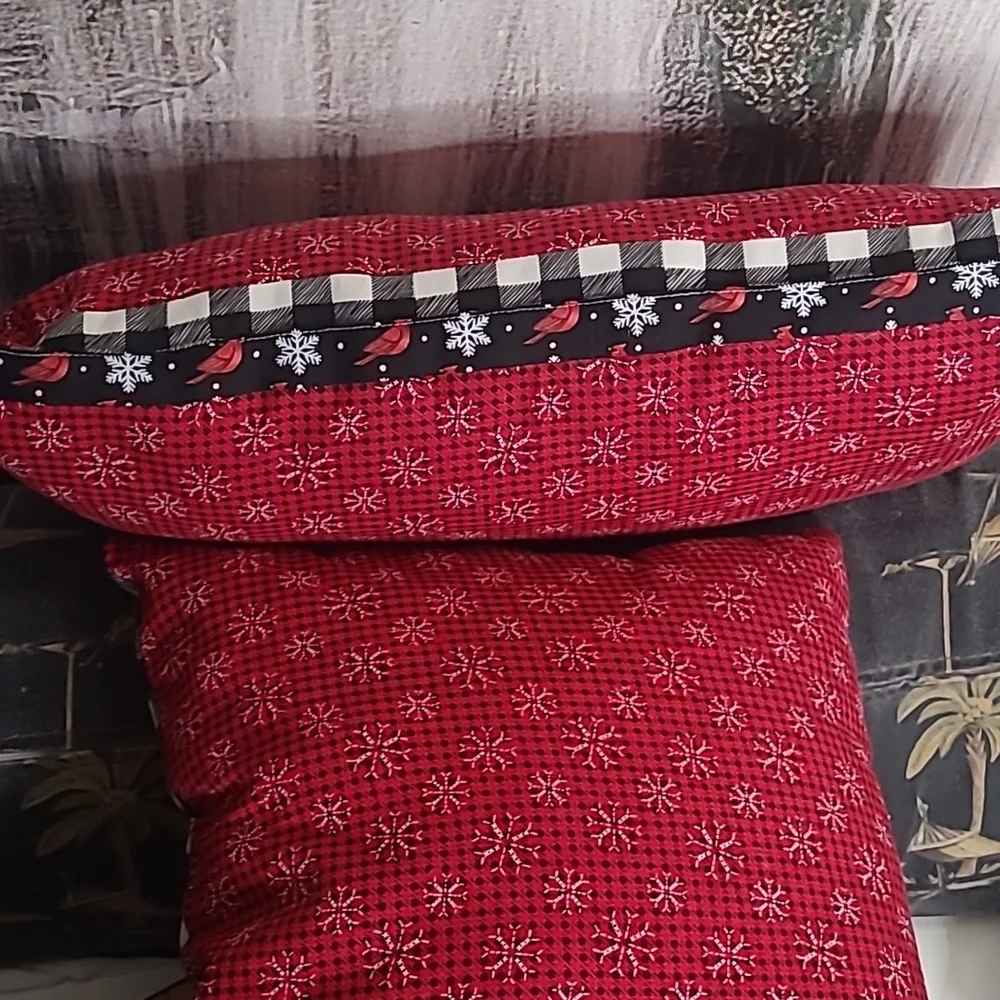 Set of 2 Decorative Red Black & White Winter Theme Snowflake Pillow Set